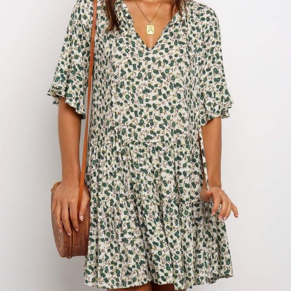 petal and pup green floral dress Petal and Pup Women's Naira Pleated Maxi Dress main image 0